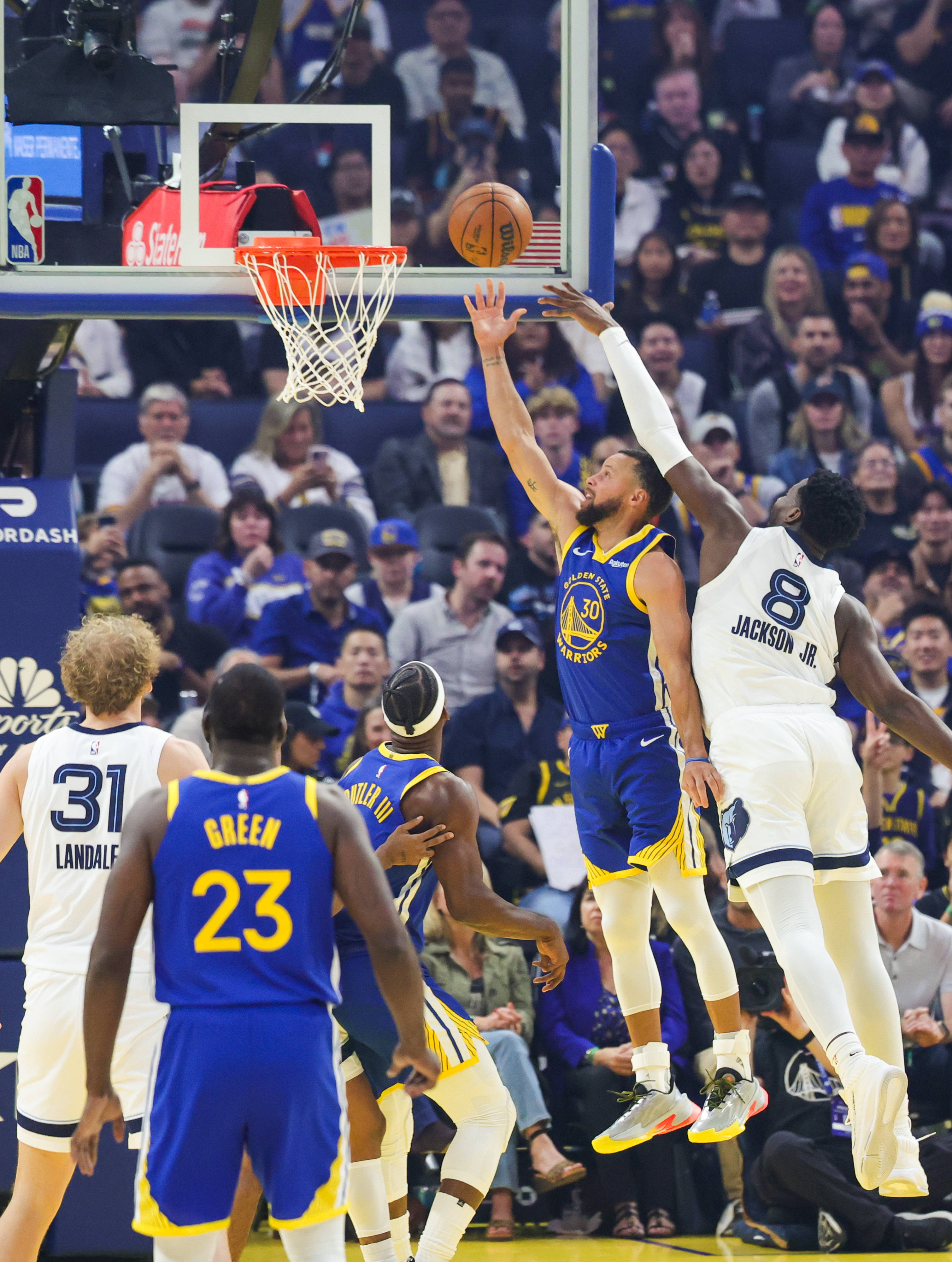 转折点孟菲斯灰熊造点机会，NBA常规赛今晚攻防权衡，引发热议，轮换策略成焦点的简单介绍