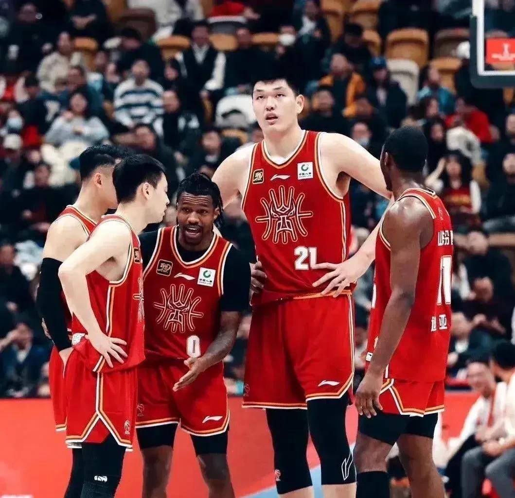 今夜那不勒斯主帅复盘——CBA季后赛节点到来，底气十足，轮换策略成焦点的简单介绍